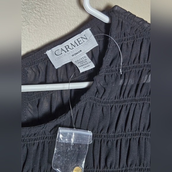 NWOT Women's Carmen Marc Valvo Black Flutter Sleeve Blouse, Size 2X - Picture 3 of 3